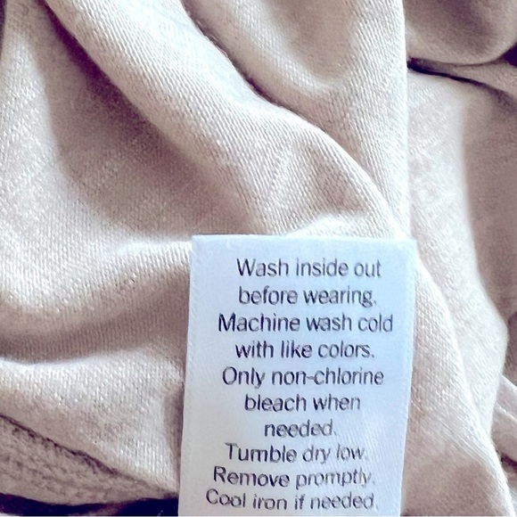 Juniors' SO® 3/4-Sleeve Varsity Tee
by SO size Xs MOCHA FROTH - Picture 9 of 12